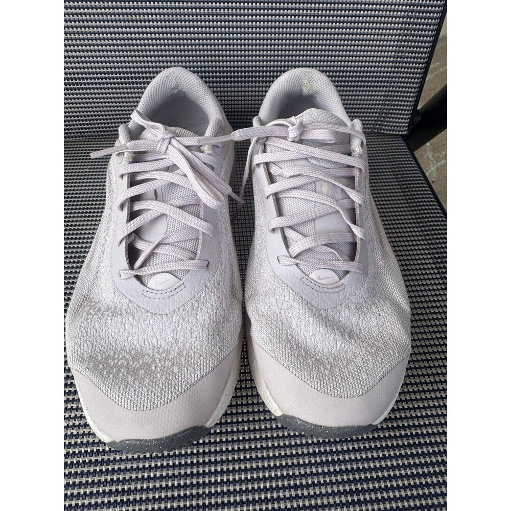 Size 8.5 - Nike Versair Platinum Violet Women running shoes